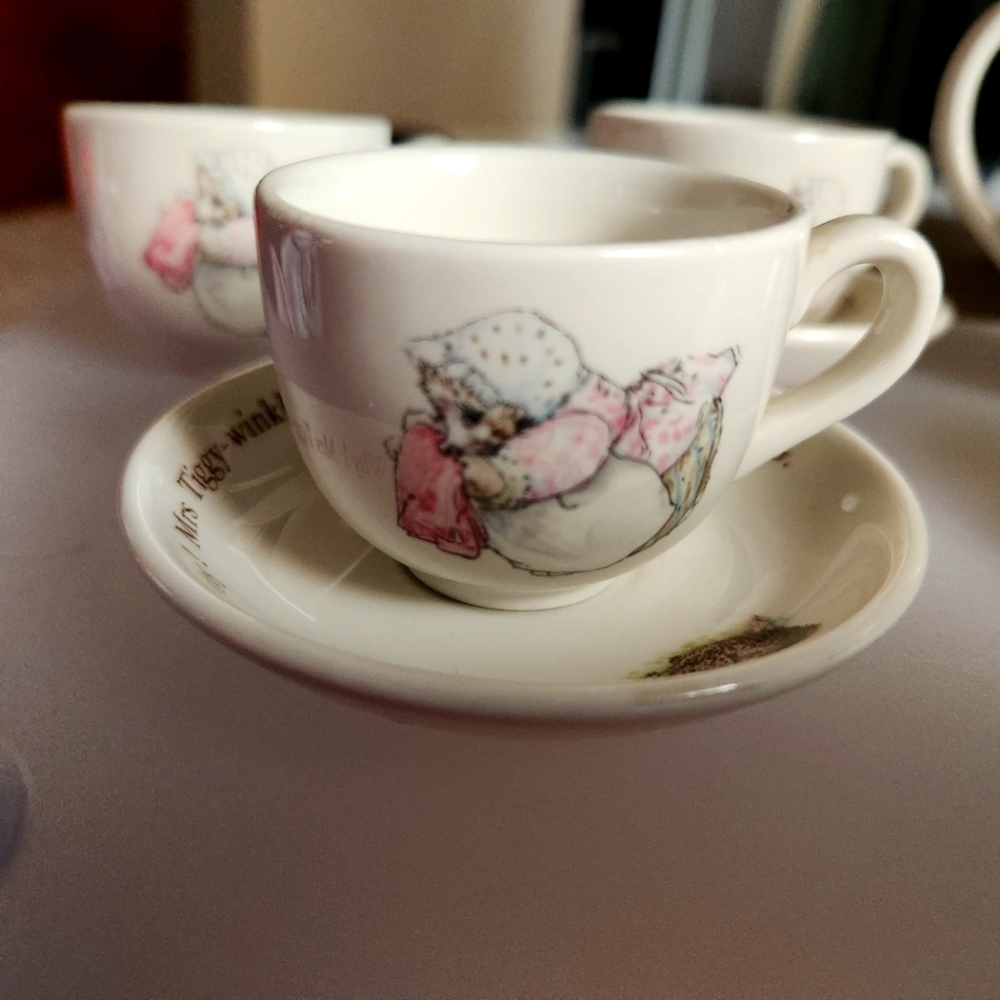 Mrs. TIGGYWINKLE TEA SET.